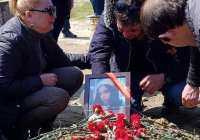 İşdən qovulan məktəb direktoru Elinanın anasına rüşvət təklif edib 
